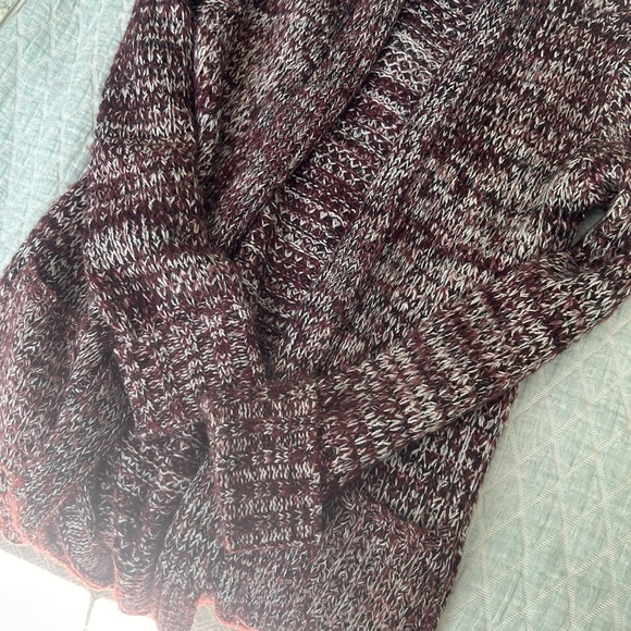 Romeo & Juliet couture sweater - Picture 4 of 4